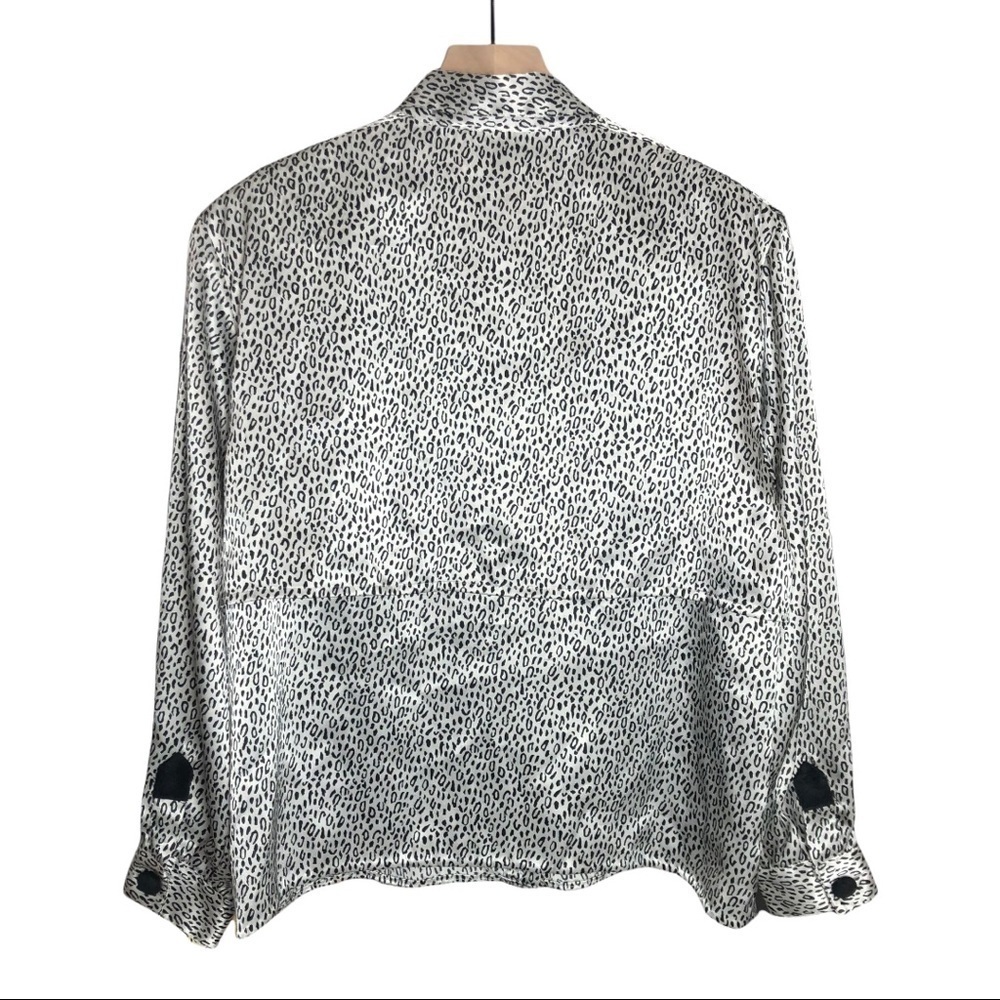 VINTAGE 80s‎ Satin Silky Leopard Print Geometric Western Yoke Loose Fit Blouse M - Picture 2 of 4